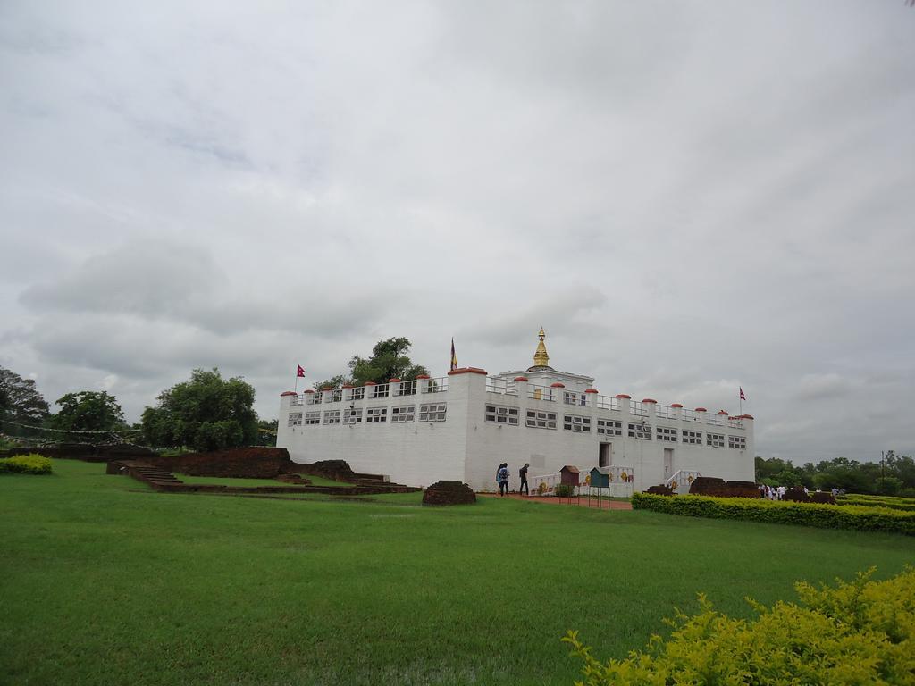 Hotel Api Kathmandu Exteriör bild