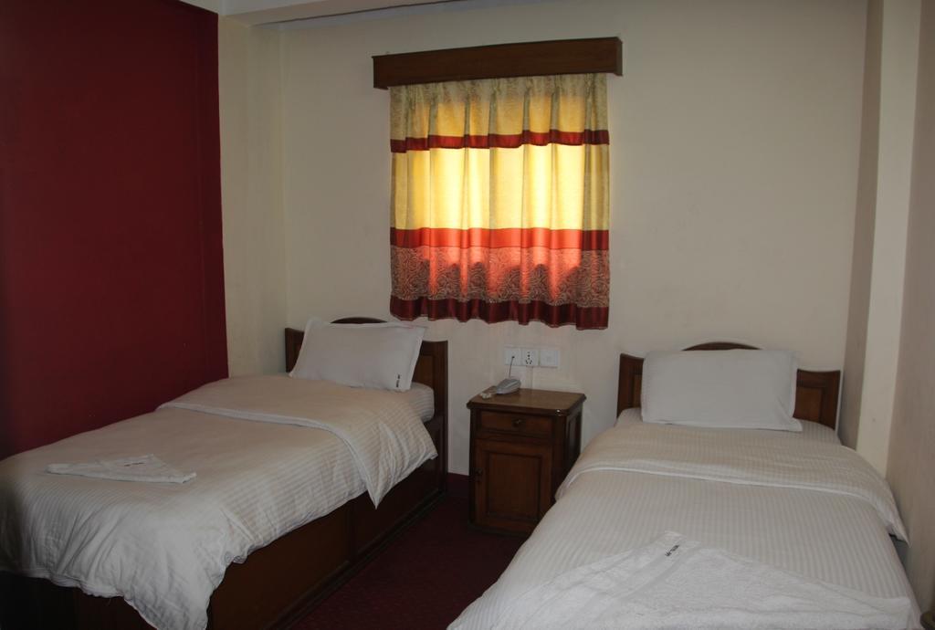 Hotel Api Kathmandu Exteriör bild